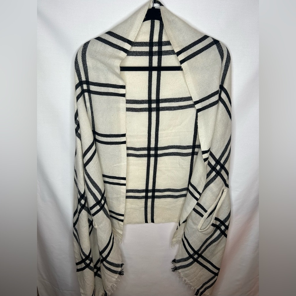 J Crew Womens Wrap Sweater white and black grid